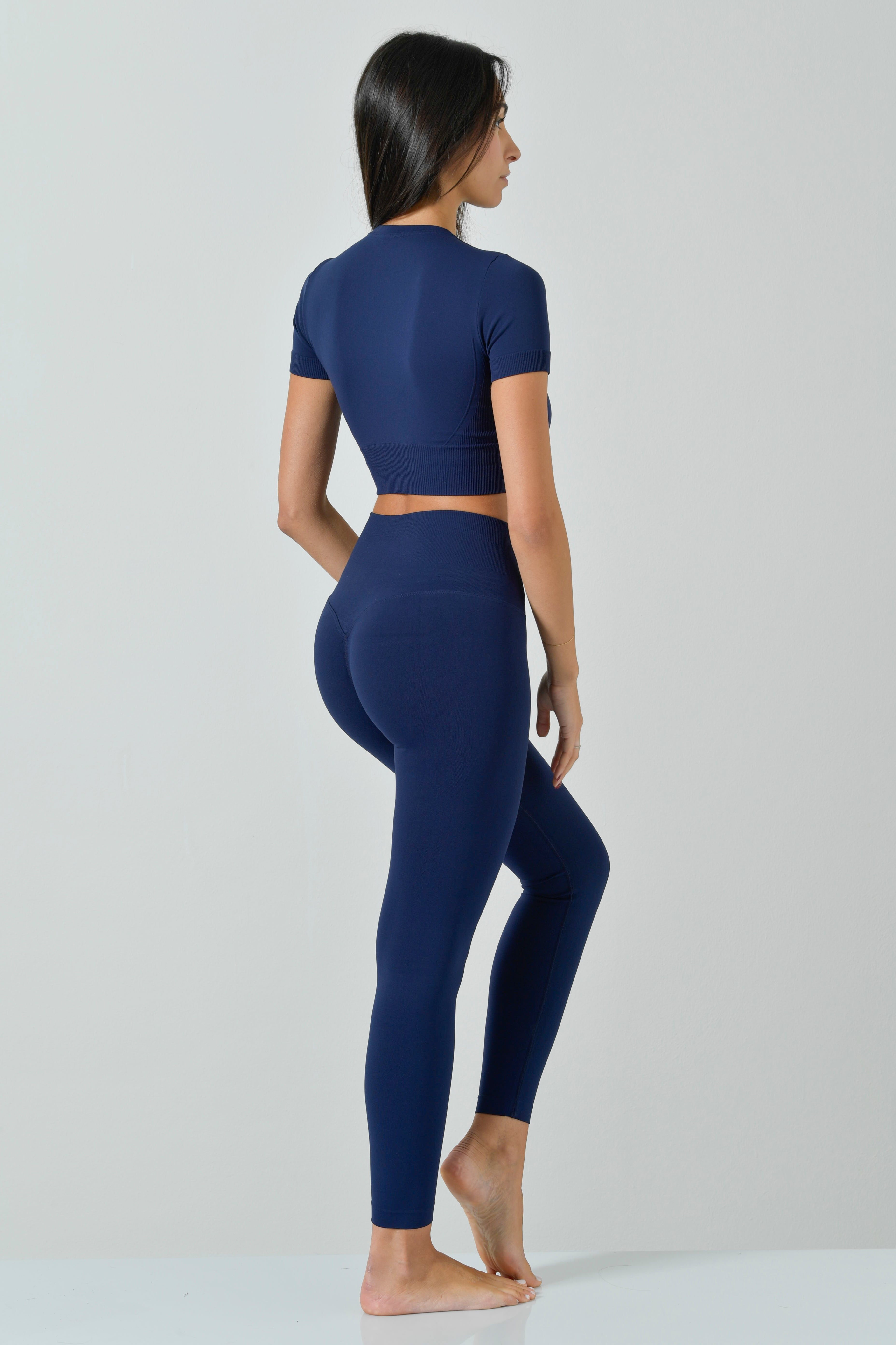 Ilena Seamless Microfiber Short-Sleeved Sporty Crop T-Shirt