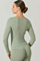 Long-sleeved Balance t-shirt with crew neck and side detailing