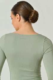 Long-sleeved Balance t-shirt with crew neck and side detailing