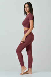 Ilena Seamless Microfiber Short-Sleeved Sporty Crop T-Shirt